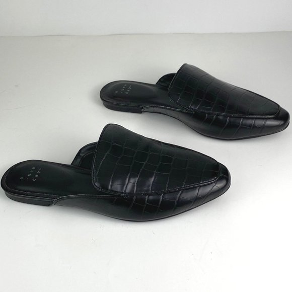 a new day Shoes - A New Day Cardi Croc Embossed Mules Black 7 EUC